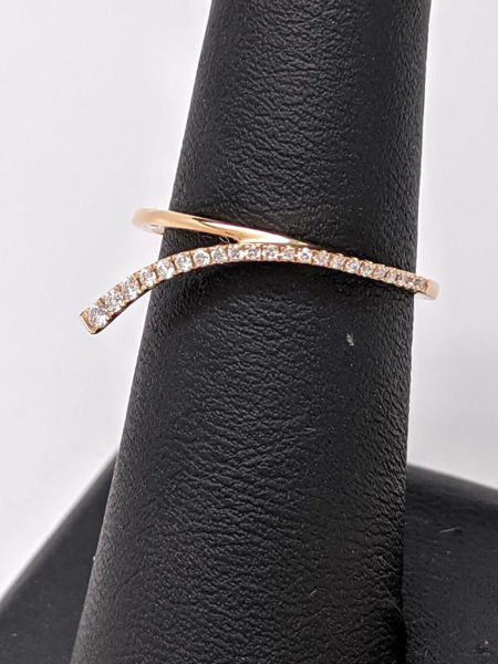 Picture of Diamond and Rose Gold Band